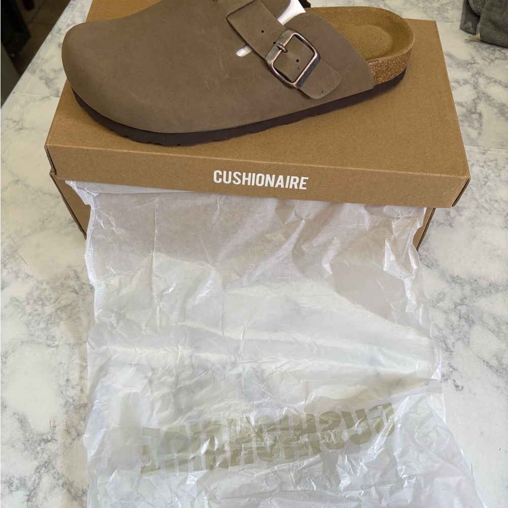 CUSHIONAIRE Women's Brown Mules